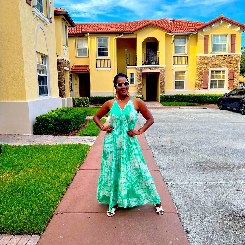 Vestidos tie dye available. One size. Da desde una talla S hasta XL